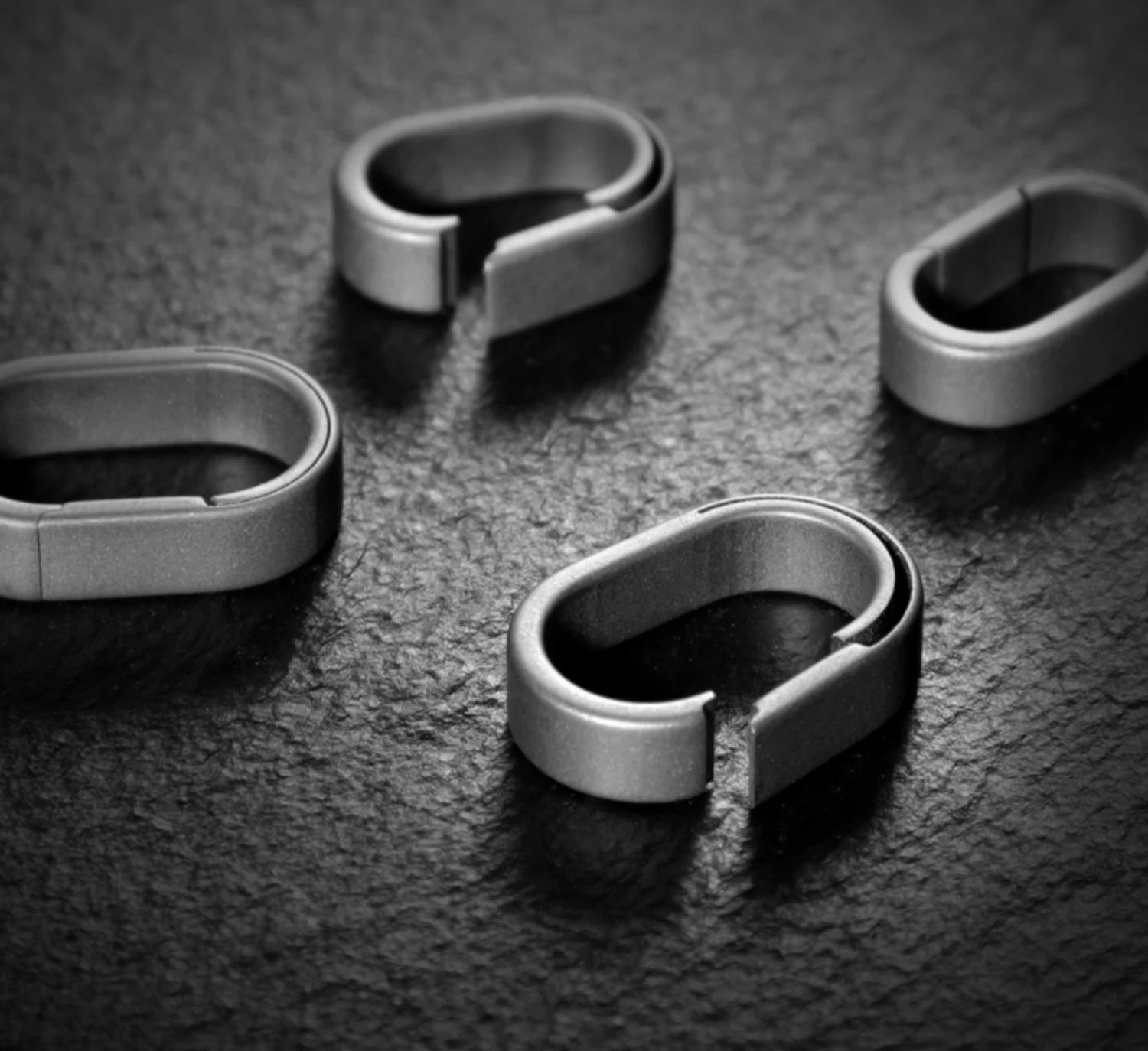 Titanium Alloy Quick Release Key Ring With Black PVD Coating-For Car Keys, EDC Accessories, Durable Compact Metal Connector Ring